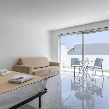 Penthouse 51 With Side Sea Views At The Olo Living Saint Julian's