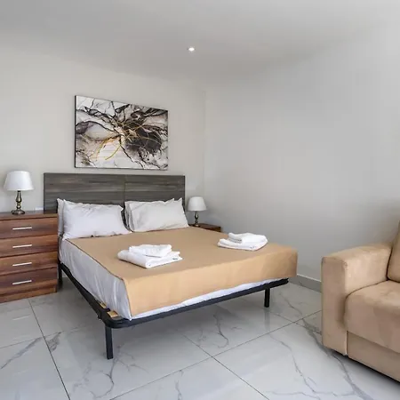 Penthouse 51 With Side Sea Views At The Olo Living * Saint Julian's