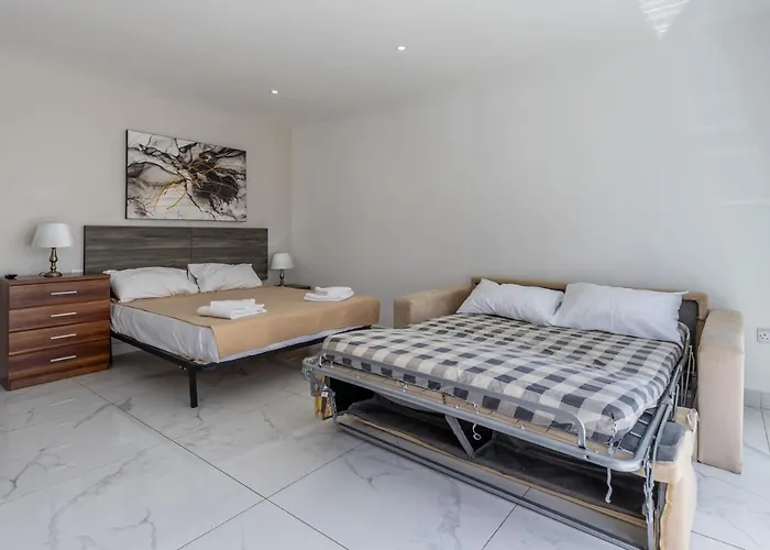 Cozy Penthouse In The Heart Of Paceville With Seaview - Olo Living By Sf Homes St. Julian's